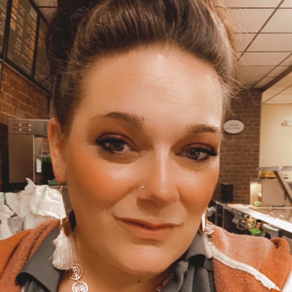 Meet your Posher, April